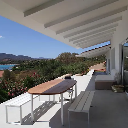 Modern Minimalist * Olbia