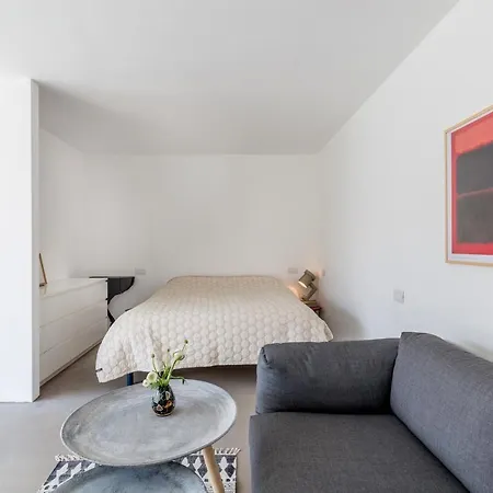 Villa Modern Minimalist