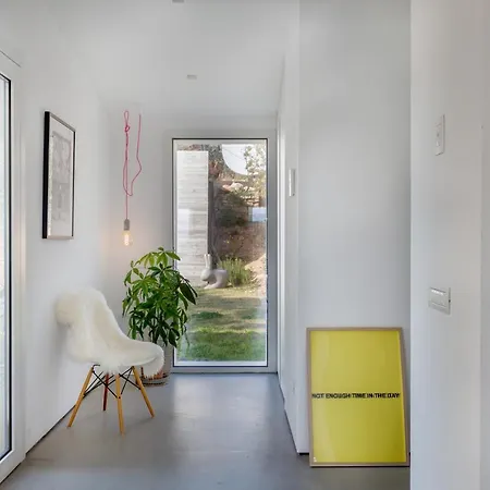 Modern Minimalist *